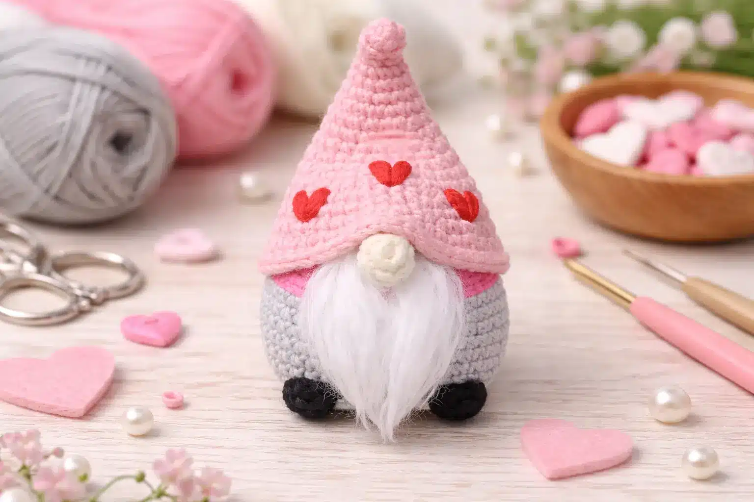 valentine gnome crochet pattern mini free beginner friendly featured